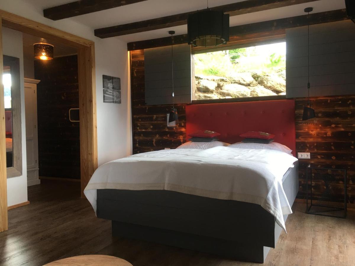 Hotel30 - Adults Only อันเนนไฮม์ ภายนอก รูปภาพ